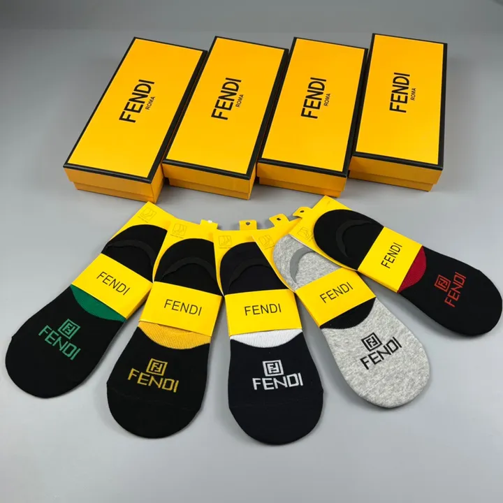 スーパーコピー ヴェルサーチ 靴下