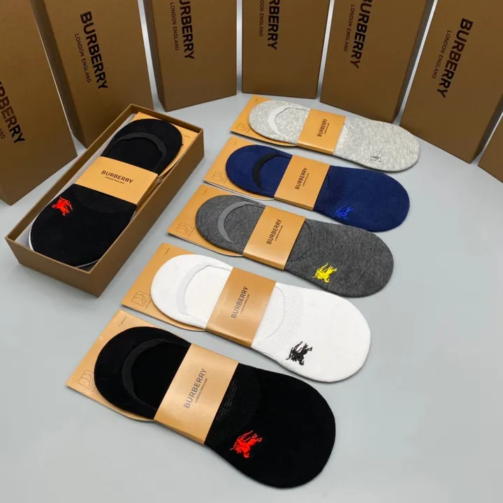 スーパーコピー プラダ 靴下