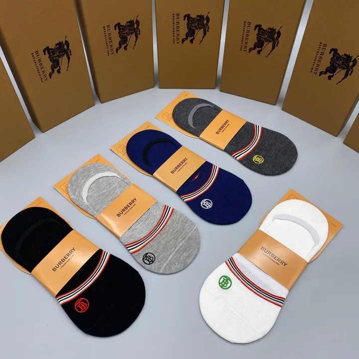 スーパーコピー プラダ 靴下