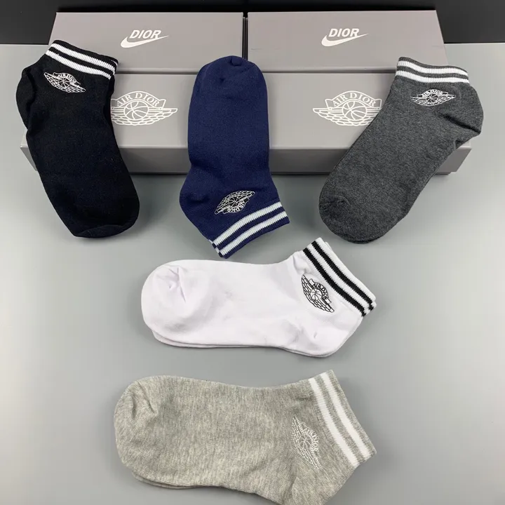スーパーコピー ディオール 靴下