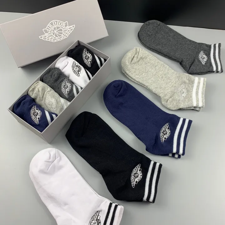 スーパーコピー ディオール 靴下