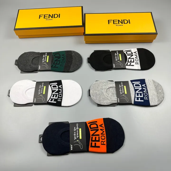 スーパーコピー ヴェルサーチ 靴下