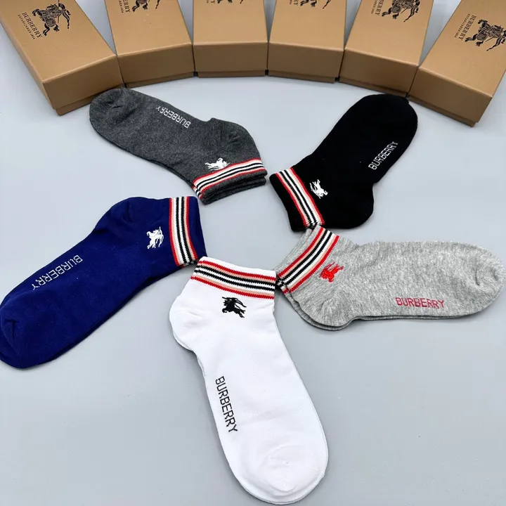 スーパーコピー プラダ 靴下