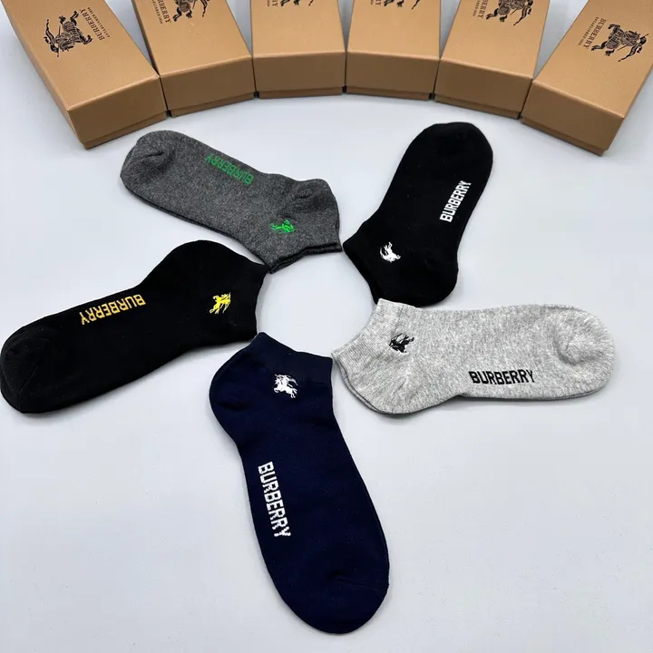 スーパーコピー プラダ 靴下