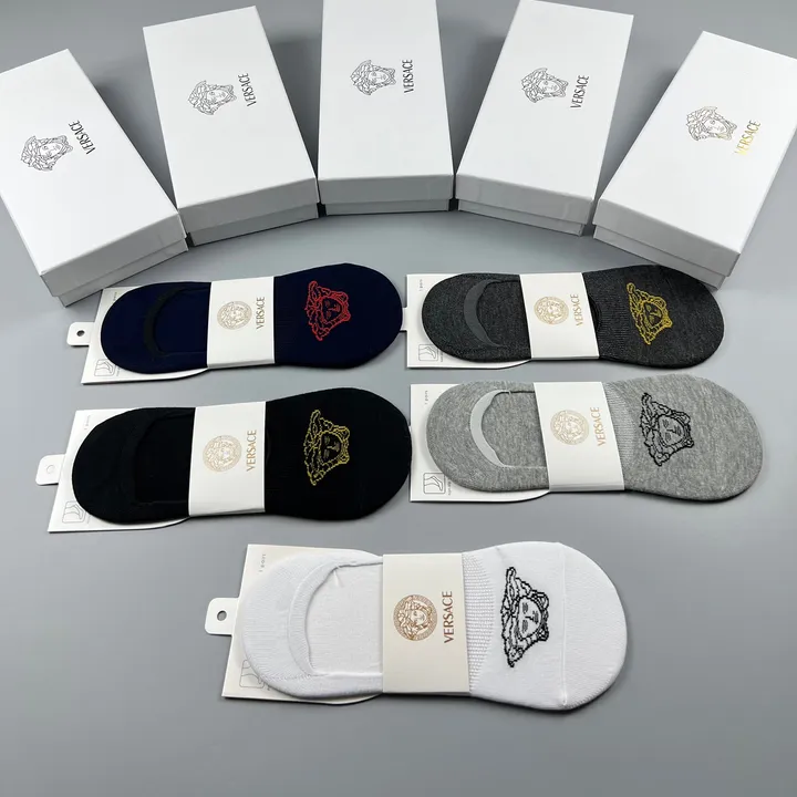 スーパーコピー ヴェルサーチ 靴下
