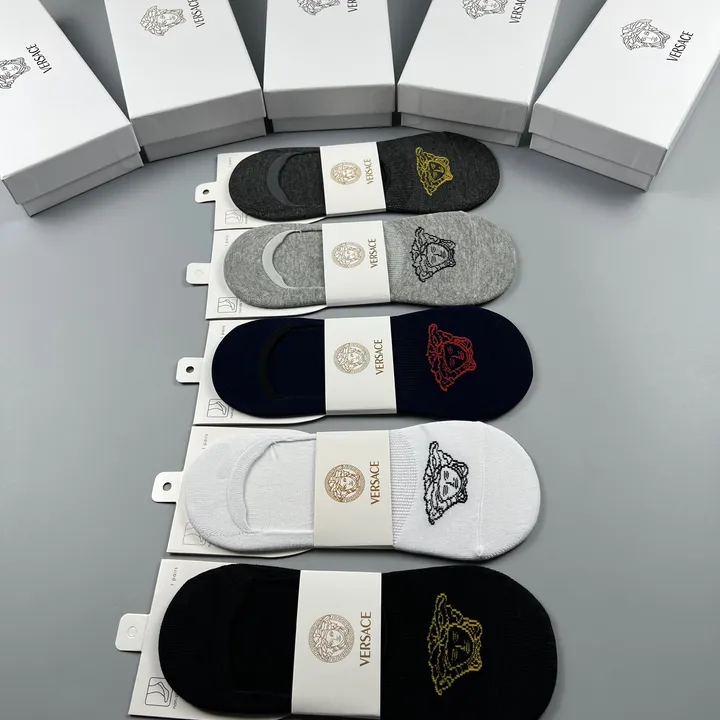 スーパーコピー ヴェルサーチ 靴下