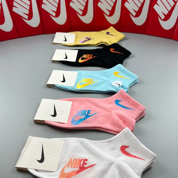 スーパーコピー ナイキ 靴下