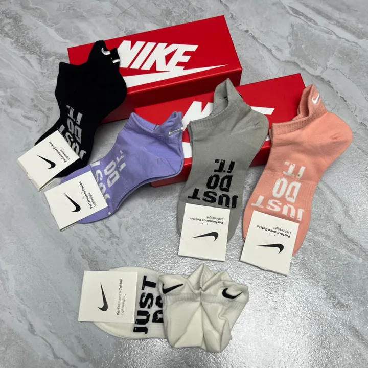 スーパーコピー ナイキ 靴下