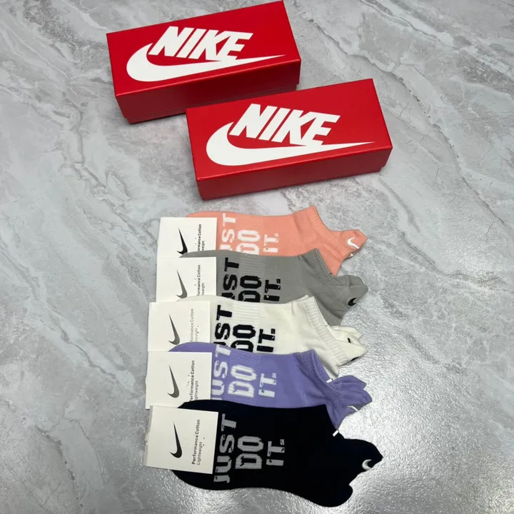 スーパーコピー ナイキ 靴下