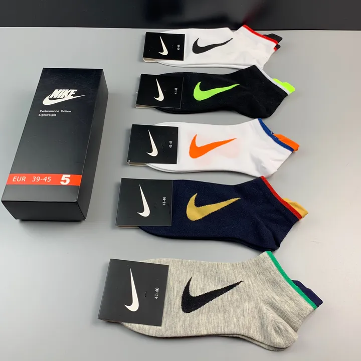 スーパーコピー ナイキ 靴下