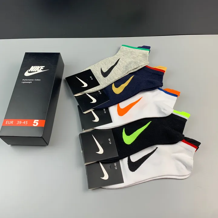 スーパーコピー ナイキ 靴下