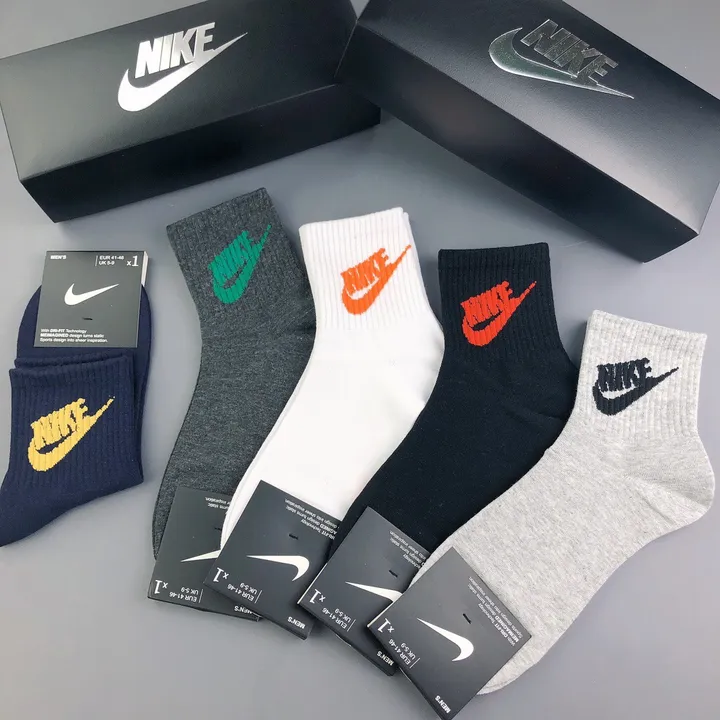 スーパーコピー ナイキ 靴下