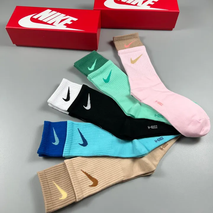 スーパーコピー ナイキ 靴下