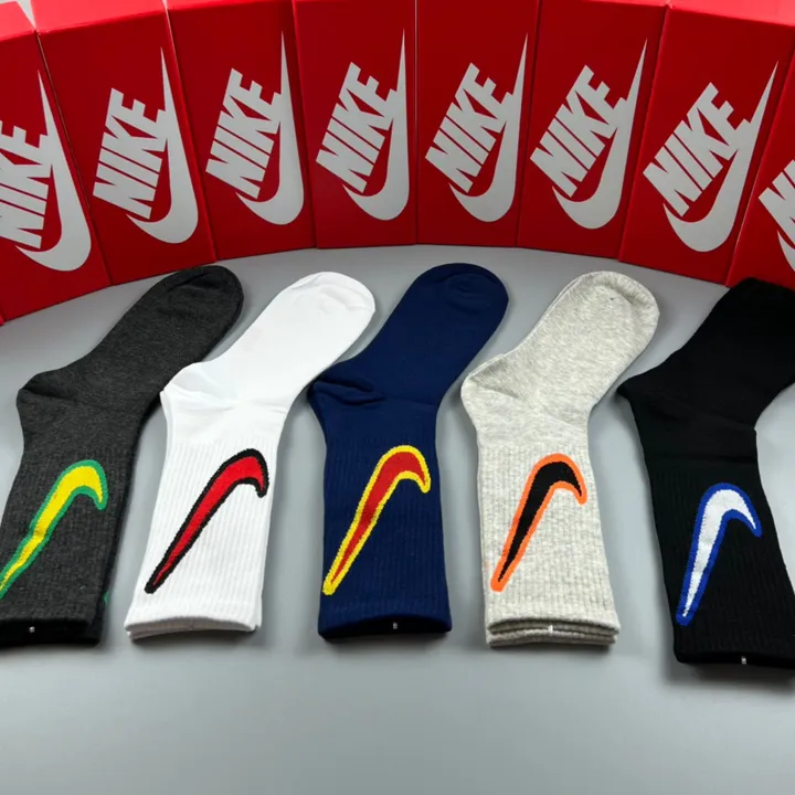 スーパーコピー ミュウミュウ 靴下