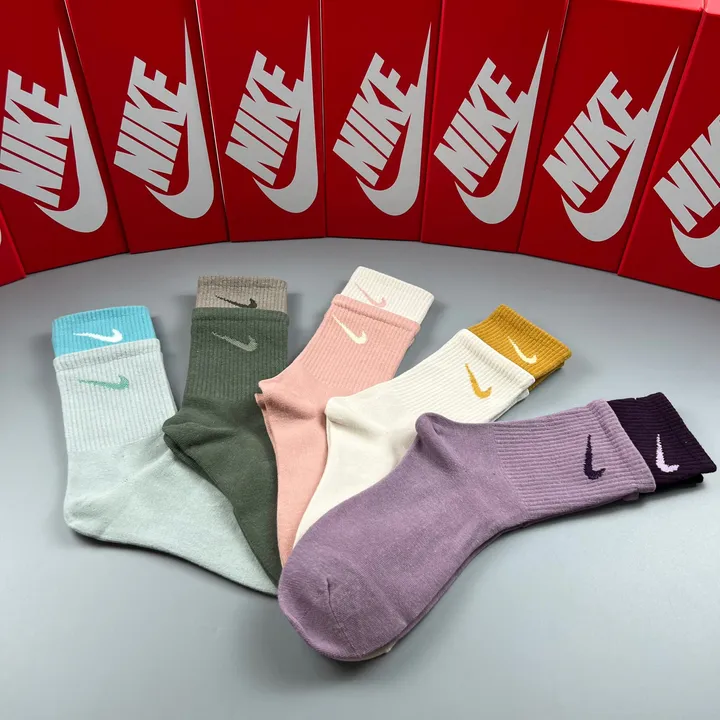 スーパーコピー ナイキ 靴下