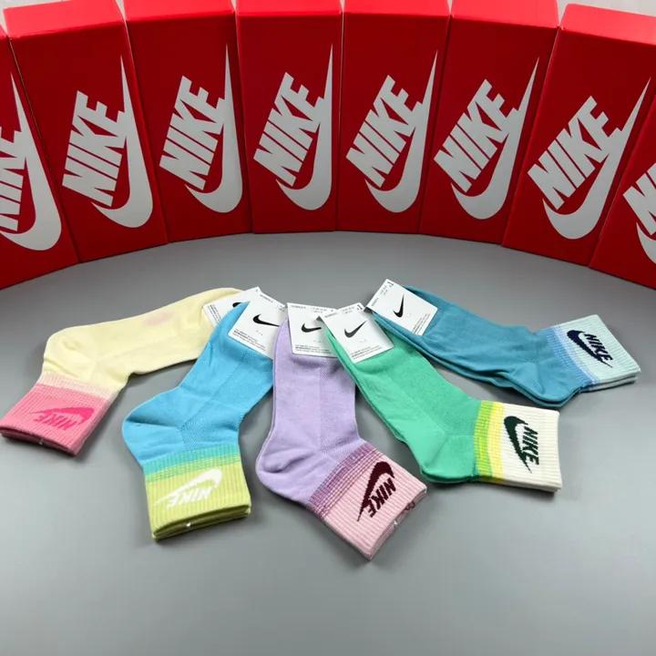 スーパーコピー ナイキ 靴下