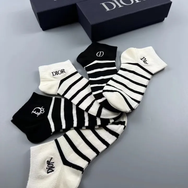 スーパーコピー ディオール 靴下