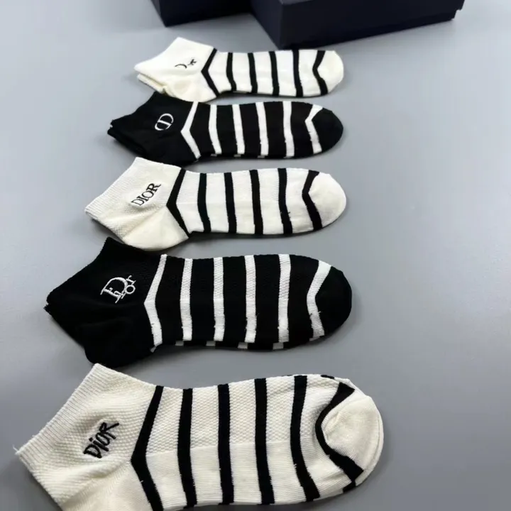 スーパーコピー ディオール 靴下