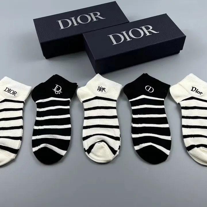 スーパーコピー ディオール 靴下