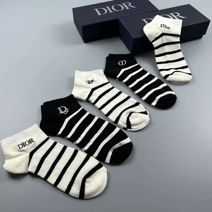 スーパーコピー ディオール 靴下