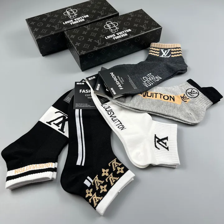スーパーコピー ルイヴィトン 靴下