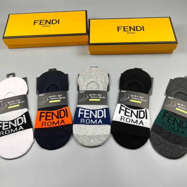 スーパーコピー ヴェルサーチ 靴下