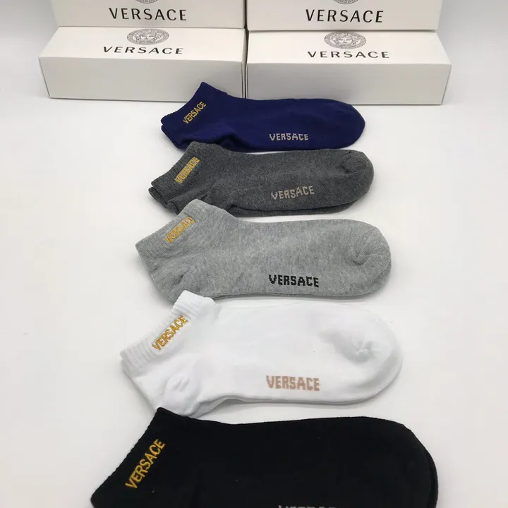 スーパーコピー ヴェルサーチ 靴下