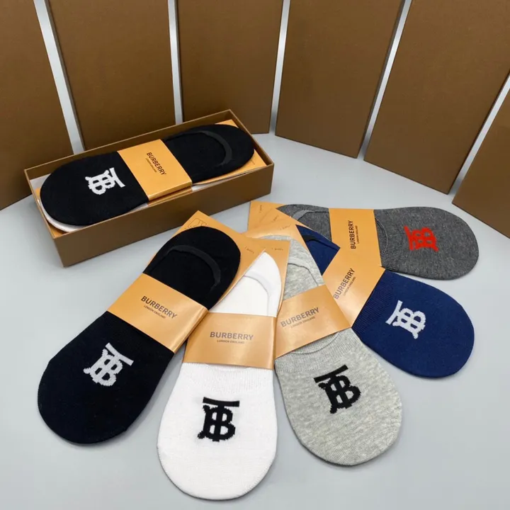 スーパーコピー プラダ 靴下