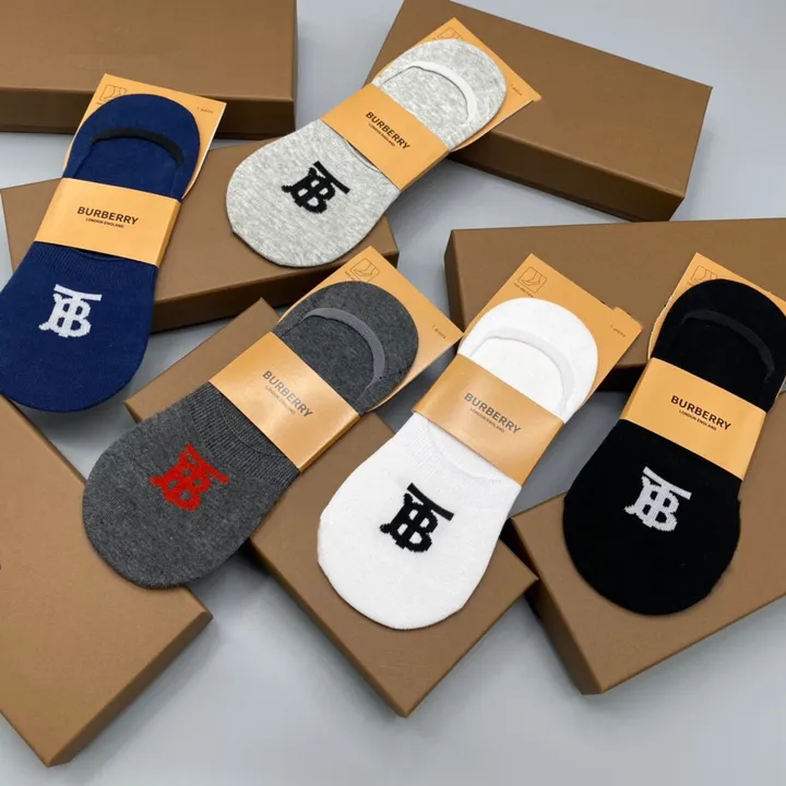 スーパーコピー プラダ 靴下