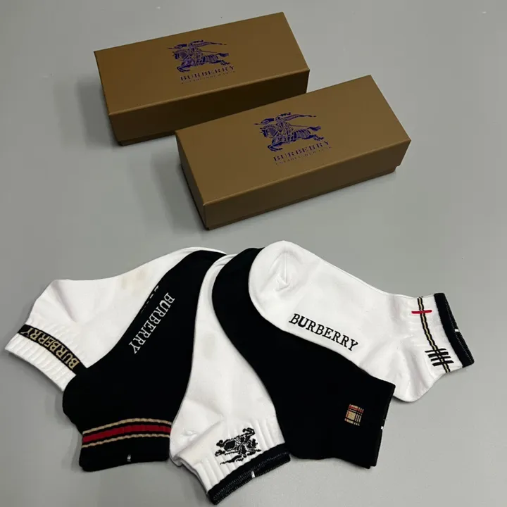 スーパーコピー バーバリー ス 靴下