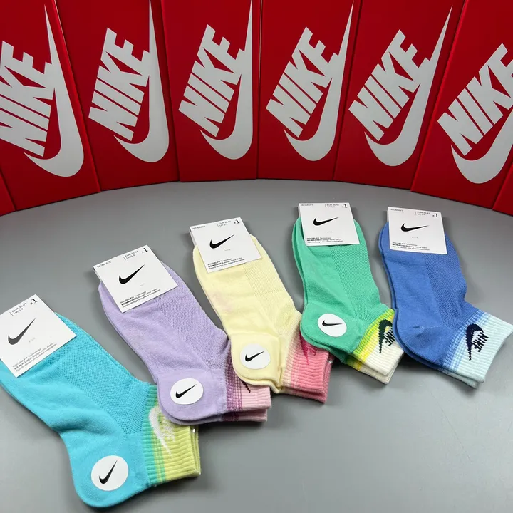 スーパーコピー ナイキ 靴下