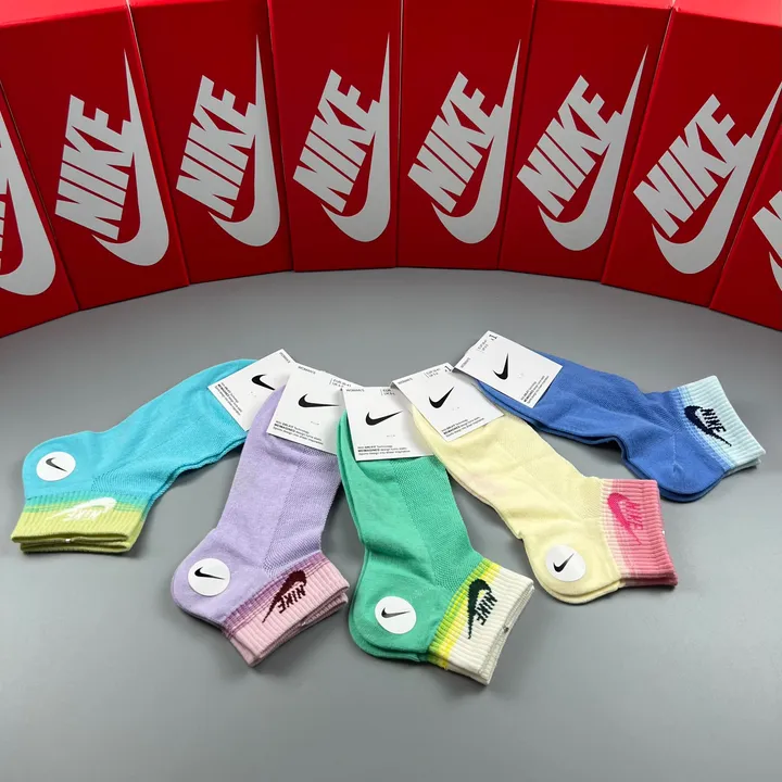 スーパーコピー ナイキ 靴下