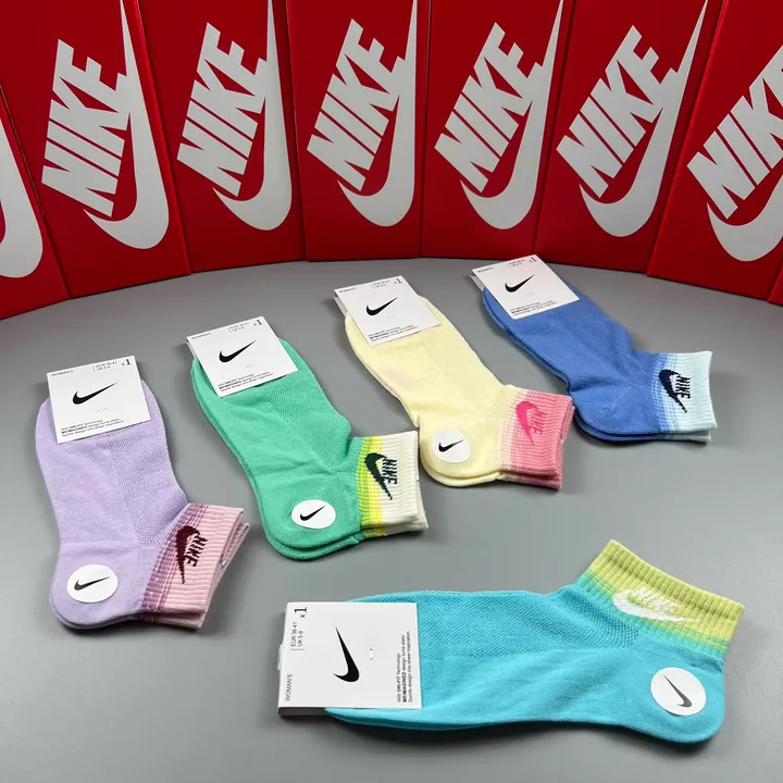 スーパーコピー ナイキ 靴下