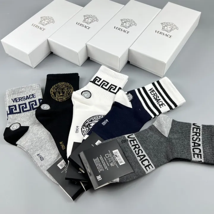 スーパーコピー ヴェルサーチ 靴下