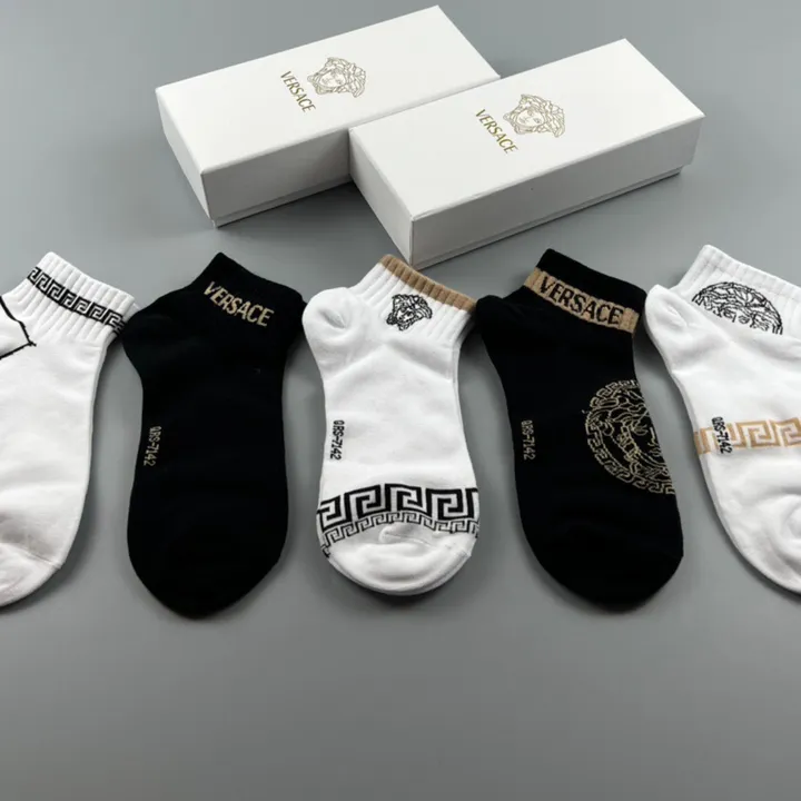 スーパーコピー ヴェルサーチ 靴下