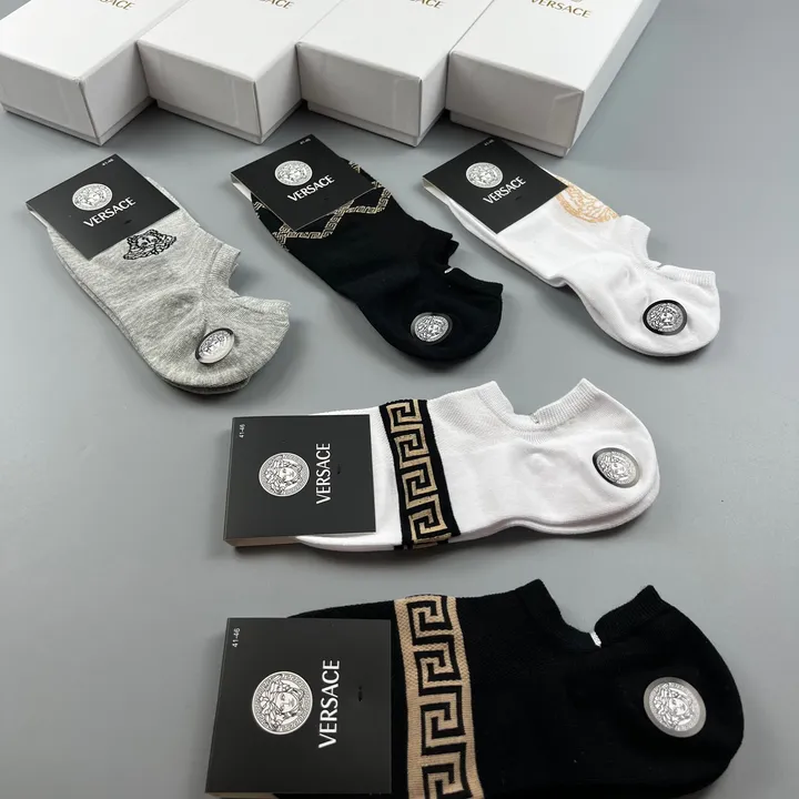 スーパーコピー ヴェルサーチ 靴下