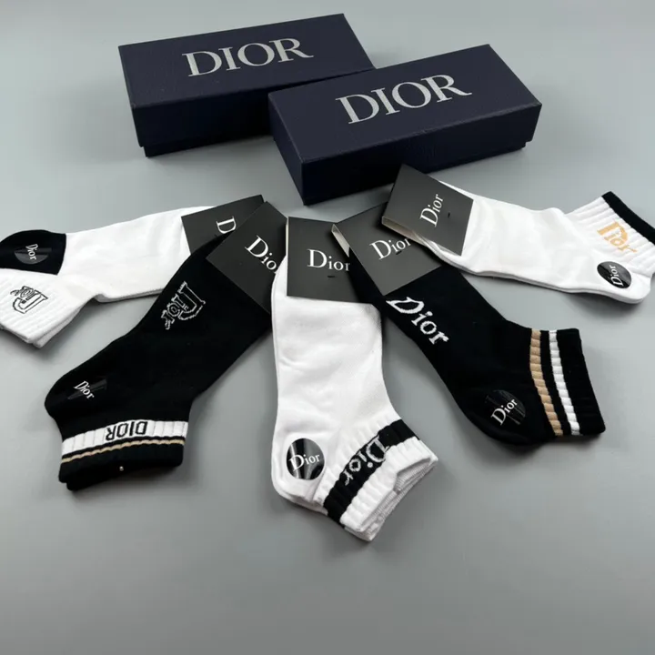 スーパーコピー ディオール 靴下