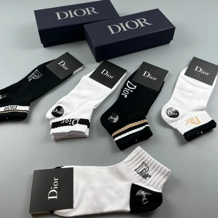 スーパーコピー ディオール 靴下
