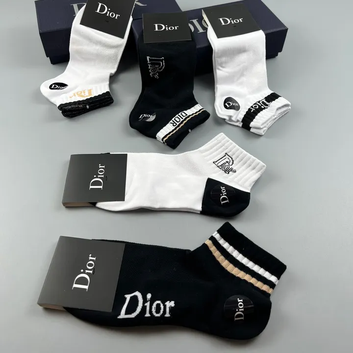 スーパーコピー ディオール 靴下