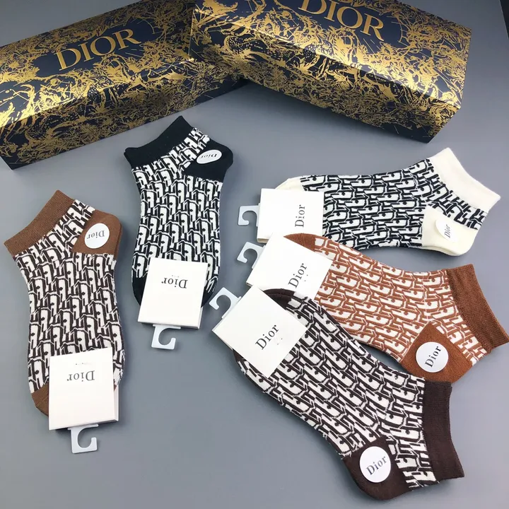 スーパーコピー ディオール 靴下