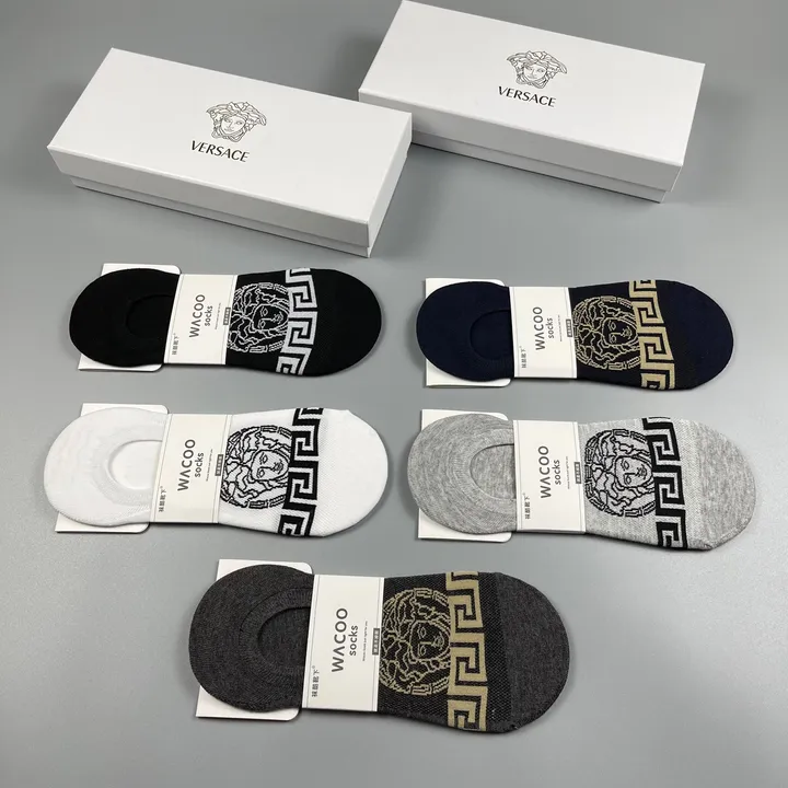 スーパーコピー ヴェルサーチ 靴下