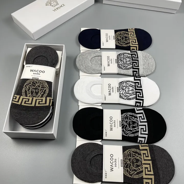 スーパーコピー ヴェルサーチ 靴下