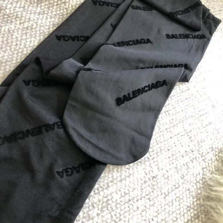 スーパーコピー バレンシアガ 靴下