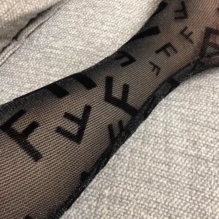 スーパーコピー ヴェルサーチ 靴下