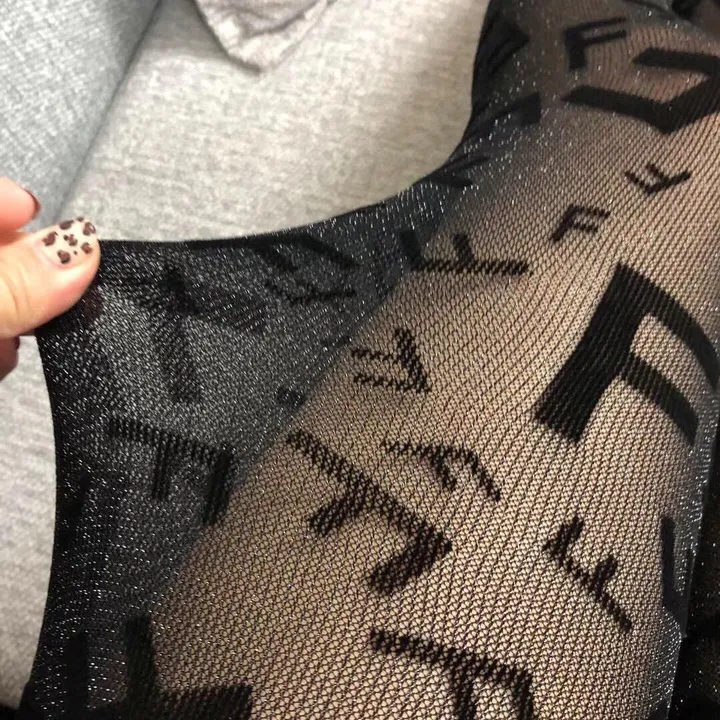 スーパーコピー ヴェルサーチ 靴下