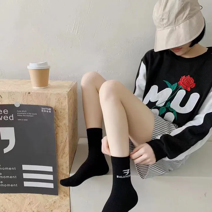 スーパーコピー バレンシアガ 靴下