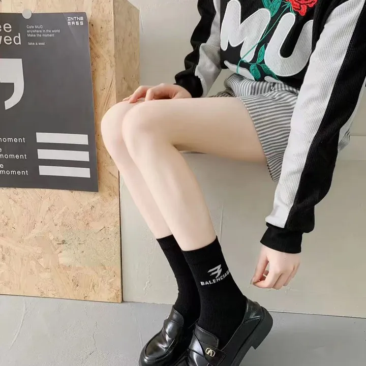 スーパーコピー バレンシアガ 靴下