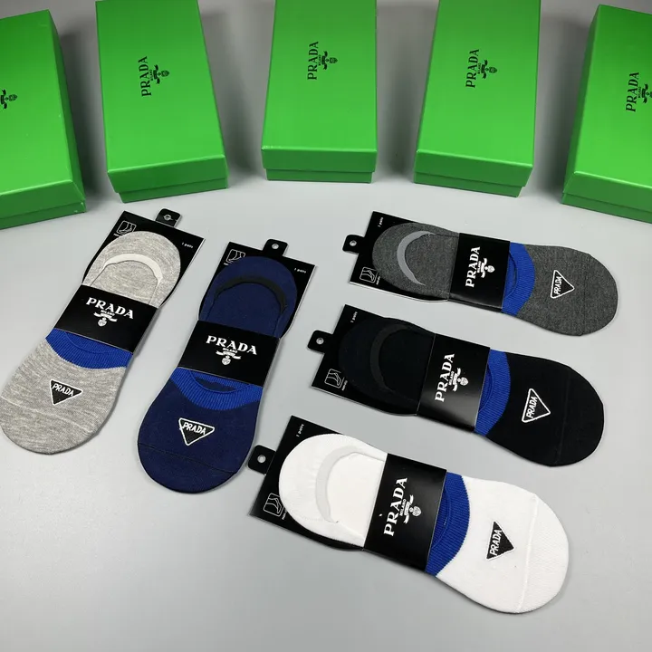 スーパーコピー プラダ 靴下
