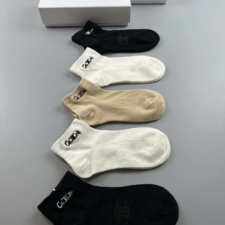 スーパーコピー ディオール 靴下