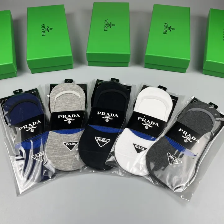 スーパーコピー プラダ 靴下